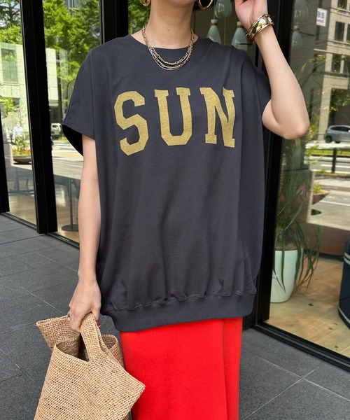 DouDou(ドゥドゥ)の「【WEB限定】SUNミニ裏毛TEE(Tシャツ/カットソー・レディース・ベージュ/ホワイト/チャコールグレー・FREE)」の5枚目の写真