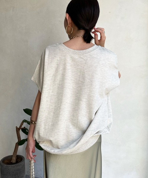 DouDou(ドゥドゥ)の「【WEB限定】SUNミニ裏毛TEE(Tシャツ/カットソー・レディース・ベージュ/ホワイト/チャコールグレー・FREE)」の8枚目の写真