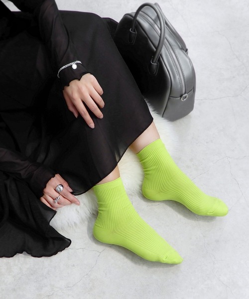 minia（ミニア）の「ネオンカラーリブソックス（ソックス/靴下・レディース・ブルー/パープル/ピンク/オレンジ系/ライム/グリーン・FREE）」の2枚目の写真