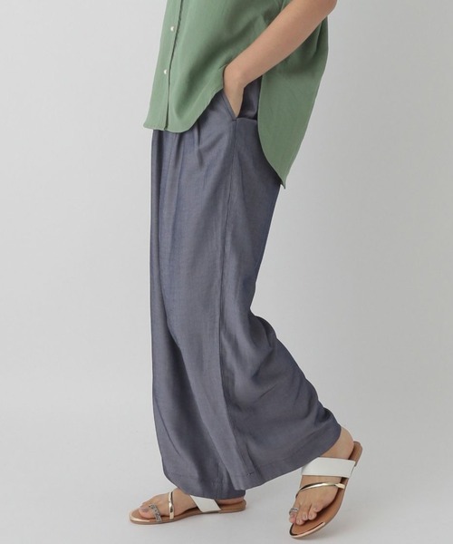 saloon（サルーン）の「SALOON(サルーン)/シャンブレータックワイドパンツ（その他パンツ・レディース・ライトグレー/インディゴブルー/ライトグリーン/アイボリー・FREE）」の4枚目の写真