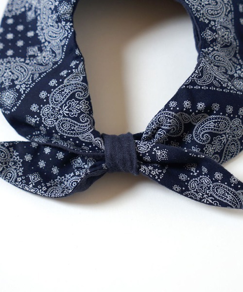 BOBO(ボボ)の「【BOBO】 保冷剤が入れられる4wayバンダナスタイ(スタイ/よだれかけ・キッズ・レッド/ネイビー・ONE SIZE)」の7枚目の写真