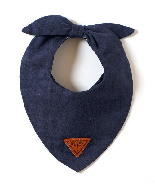 BOBO(ボボ)の「【BOBO】 保冷剤が入れられる4wayバンダナスタイ(スタイ/よだれかけ・キッズ・レッド/ネイビー・ONE SIZE)」の5枚目の写真