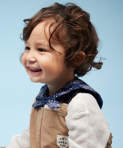 BOBO(ボボ)の「【BOBO】 保冷剤が入れられる4wayバンダナスタイ(スタイ/よだれかけ・キッズ・レッド/ネイビー・ONE SIZE)」の13枚目の写真