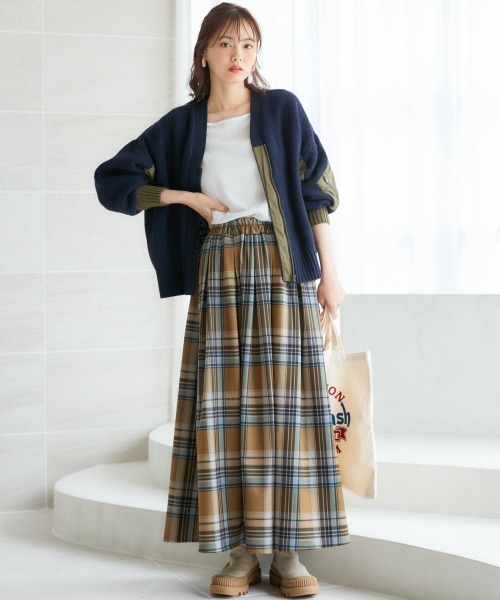 miclat(ミクラ)の「大きいサイズ MAー1コンビニットブルゾン miclat(MA-1・レディース・ブラック/ネイビー系・L/LL/3L/4L/5L)」の17枚目の写真