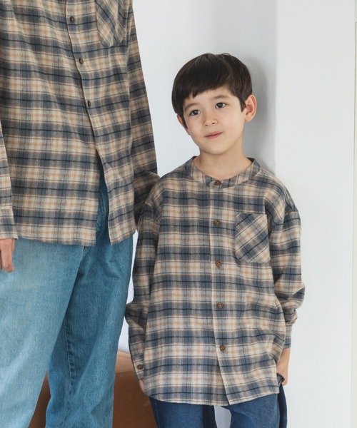 pairmanon（ペアマノン）の「【かぞくおそろい】ポケット付き スタンドカラーシャツ（シャツ/ブラウス・キッズ・ベージュ系その他/ブルー系その他2/ブルー系その他・140/90/130/110/100/150/120）」の2枚目の写真