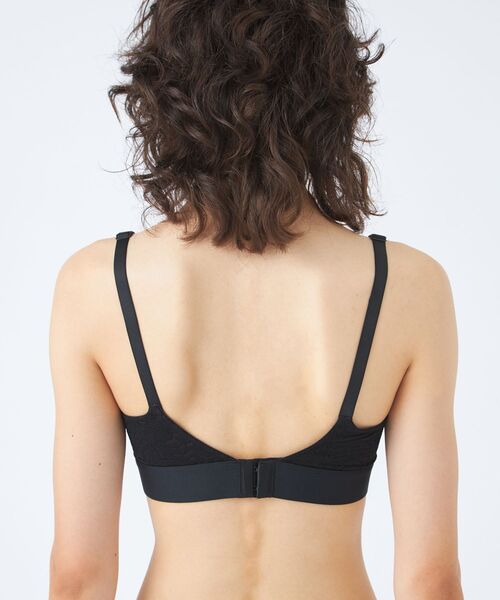 【セール】マタニティアンライントライアングルブラ（ブラジャー）｜Calvin Klein（カルバン・クライン）