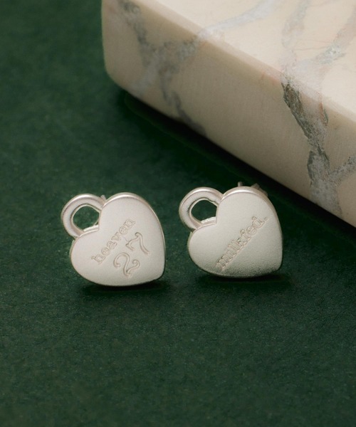 MILKFED.(ミルクフェド)の「HEART PADLOCK STUD EARRINGS(ピアス(両耳用)・レディース・シルバー/ゴールド・ONE SIZE)」の2枚目の写真