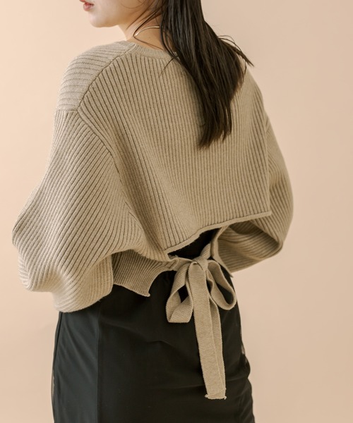 mline（エムライン）の「[mline]バックリボンショートニット（ニット/セーター・レディース・ベージュ/アイボリー/ブラック/ピンク/グリーン系その他/チャコールグレー・FREE）」の7枚目の写真