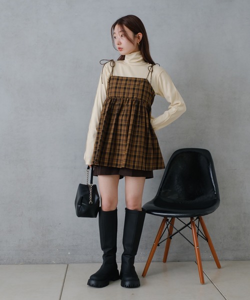 Kastane(カスタネ)の「テレコメロウハイネックロンT(Tシャツ/カットソー・レディース・チャコールグレー/アイボリー/ブルー/オレンジ・FREE)」の15枚目の写真