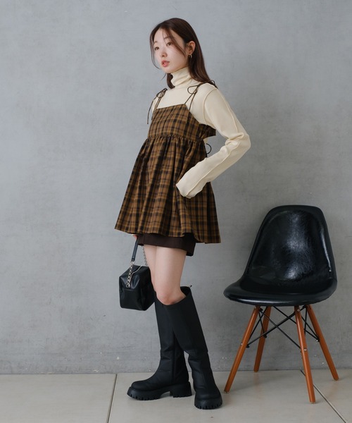 Kastane(カスタネ)の「テレコメロウハイネックロンT(Tシャツ/カットソー・レディース・チャコールグレー/アイボリー/ブルー/オレンジ・FREE)」の16枚目の写真