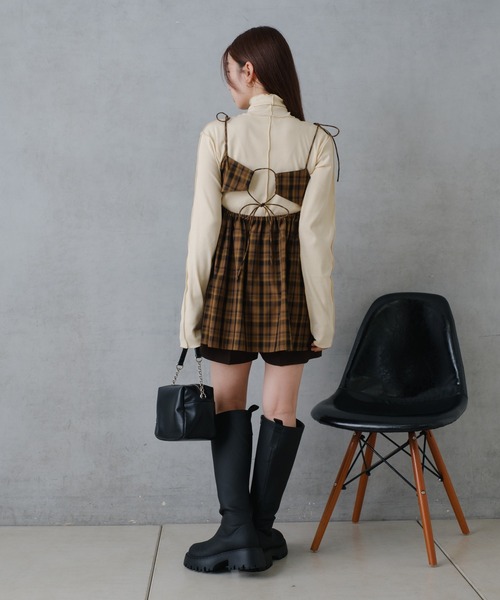 Kastane(カスタネ)の「テレコメロウハイネックロンT(Tシャツ/カットソー・レディース・チャコールグレー/アイボリー/ブルー/オレンジ・FREE)」の18枚目の写真