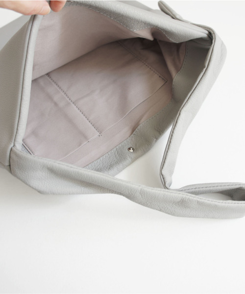 TIDEWAY（タイドウェイ）の「PUF HANDLE TOTE / M（トートバッグ・レディース・ブラック/グレー/モカ・FREE）」の7枚目の写真