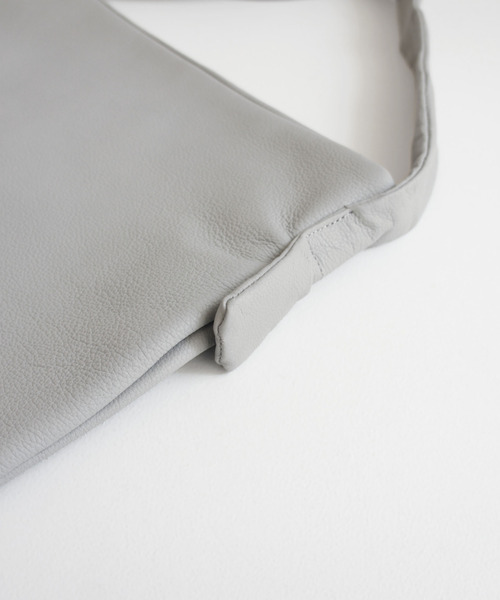 TIDEWAY（タイドウェイ）の「PUF HANDLE TOTE / M（トートバッグ・レディース・ブラック/グレー/モカ・FREE）」の8枚目の写真