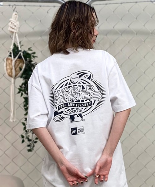 NEW ERA(ニューエラ)の「NEW ERA/ニューエラ Tシャツ オーバーサイズ バックプリント MLB 14121891/14121892/14121893/14121895/14121906/14121896(Tシャツ/カットソー・レディース・ホワイト系その他2/ブラック系その他/ブラック系その他2/ストーン/ネイビー/ホワイト系その他・L/M)」の1枚目の写真