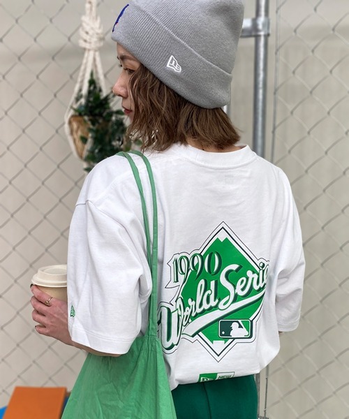 NEW ERA(ニューエラ)の「NEW ERA/ニューエラ Tシャツ オーバーサイズ バックプリント MLB 14121891/14121892/14121893/14121895/14121906/14121896(Tシャツ/カットソー・レディース・ホワイト系その他2/ブラック系その他/ブラック系その他2/ストーン/ネイビー/ホワイト系その他・L/M)」の3枚目の写真
