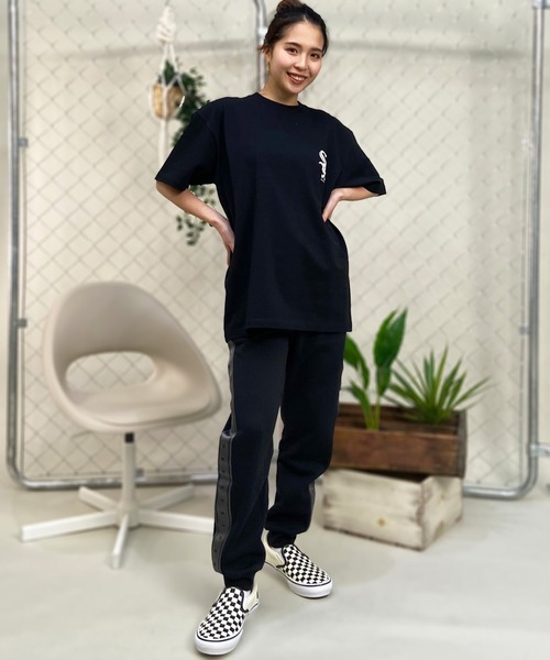 NEW ERA(ニューエラ)の「NEW ERA/ニューエラ Tシャツ オーバーサイズ バックプリント MLB 14121891/14121892/14121893/14121895/14121906/14121896(Tシャツ/カットソー・レディース・ホワイト系その他2/ブラック系その他/ブラック系その他2/ストーン/ネイビー/ホワイト系その他・L/M)」の21枚目の写真