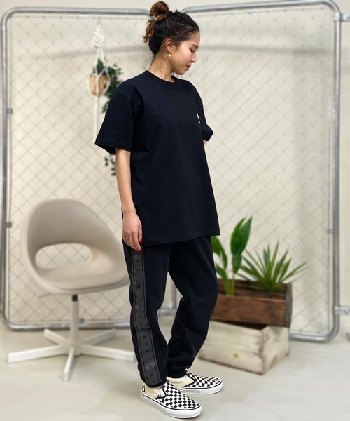 NEW ERA(ニューエラ)の「NEW ERA/ニューエラ Tシャツ オーバーサイズ バックプリント MLB 14121891/14121892/14121893/14121895/14121906/14121896(Tシャツ/カットソー・レディース・ホワイト系その他2/ブラック系その他/ブラック系その他2/ストーン/ネイビー/ホワイト系その他・L/M)」の12枚目の写真