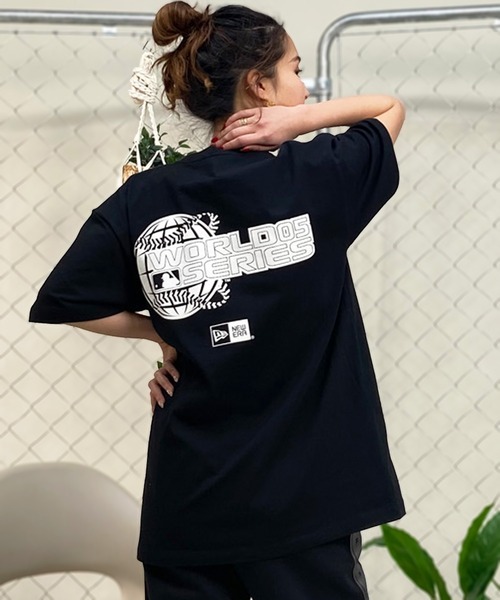 NEW ERA(ニューエラ)の「NEW ERA/ニューエラ Tシャツ オーバーサイズ バックプリント MLB 14121891/14121892/14121893/14121895/14121906/14121896(Tシャツ/カットソー・レディース・ホワイト系その他2/ブラック系その他/ブラック系その他2/ストーン/ネイビー/ホワイト系その他・L/M)」の19枚目の写真