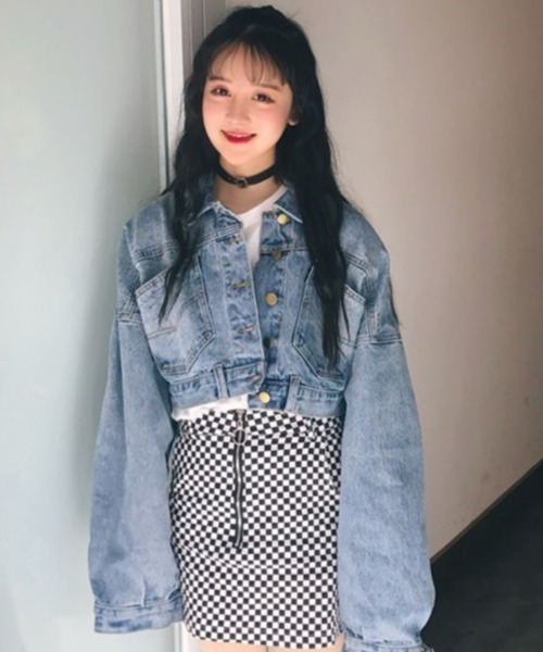 NANEA(ナネア)の「バックボタンデザインショート丈デニムジャケット(デニムジャケット・レディース・ブルー・SMALL/MEDIUM/LARGE)」の2枚目の写真