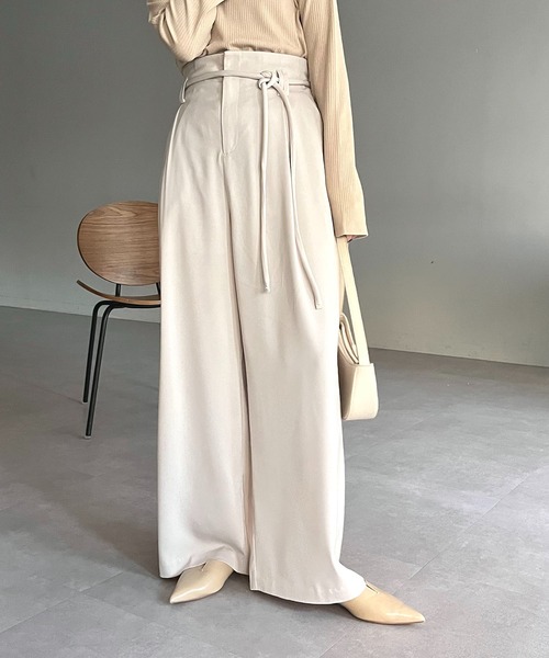 CAPRICIEUX LE'MAGE(カプリシューレマージュ)の「チューブベルトパンツ(その他パンツ・レディース・ライム/ブラック/ホワイト系その他・36/38)」の2枚目の写真