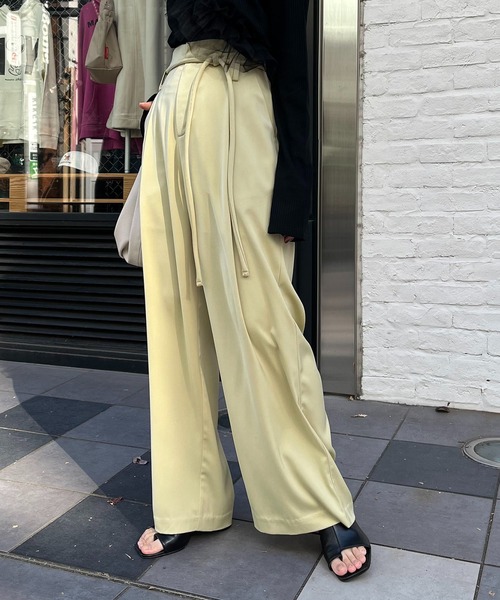 CAPRICIEUX LE'MAGE(カプリシューレマージュ)の「チューブベルトパンツ(その他パンツ・レディース・ライム/ブラック/ホワイト系その他・36/38)」の4枚目の写真