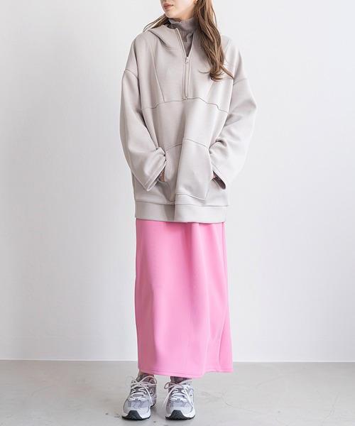 mili an deni（ミリアンデニ）の「スクーバハーフジッププルオーバー（スウェット・レディース・アイボリー/アッシュグレー/ブラック・M/L）」の4枚目の写真