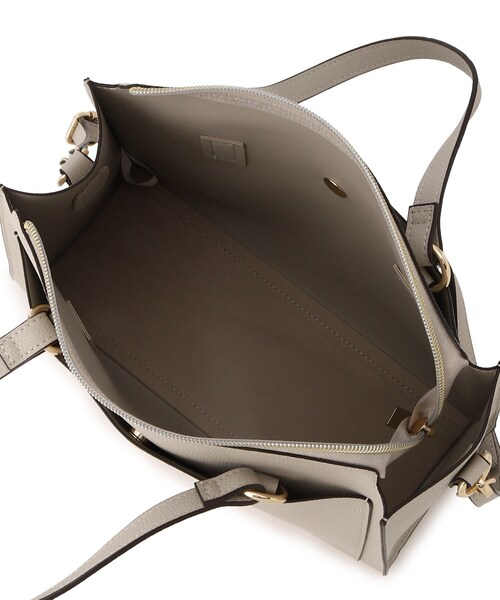 SHOO・LA・RUE（シューラルー）の「◆【通勤/デイリー/2WAY】一枚革風ポケットトートバッグ（トートバッグ・レディース・グレー/ブルー/ブラック・00）」の10枚目の写真