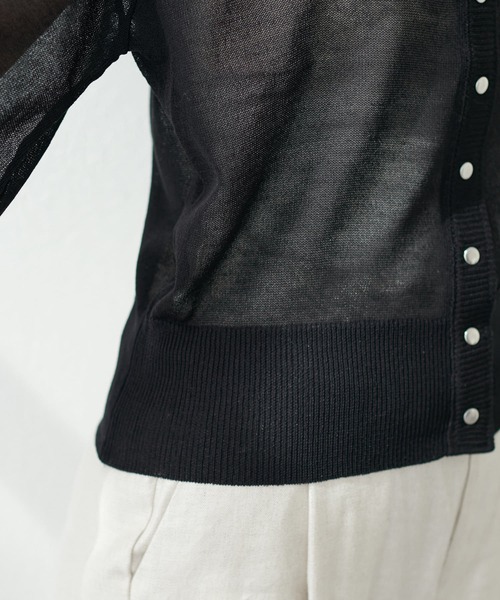 natural couture（ナチュラルクチュール）の「【WEB限定】ドット釦シアーカーデ（カーディガン/ボレロ・レディース・ラベンダー/ミント/オフホワイト/ブルー/ブラック/グレイッシュベージュ・FREE）」の11枚目の写真