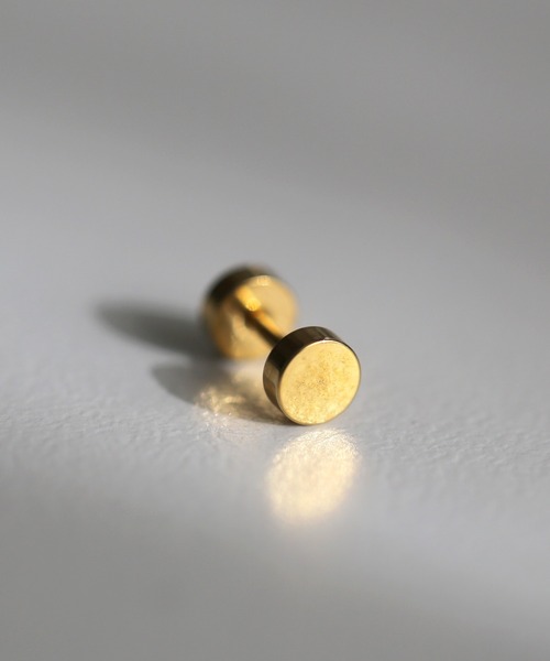 VIBGYOR(ヴィブジョー)の「aliru/片耳ダンベル型ステンレスピアス アレルギー対応(ピアス(片耳用)・メンズ・ゴールド/ブラック/シルバー・MEDIUM/SMALL/LARGE)」の3枚目の写真