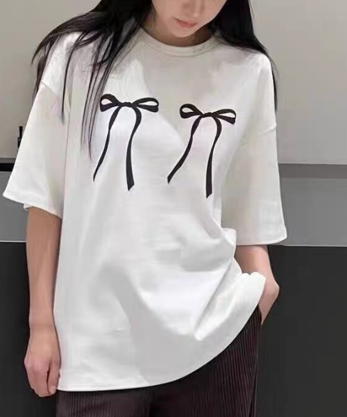 Vipoa（ヴィポア）の「リボンデザインオーバーTee（Tシャツ/カットソー・レディース・ブラック/ホワイト・FREE）」の3枚目の写真