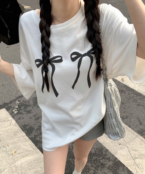 Vipoa（ヴィポア）の「リボンデザインオーバーTee（Tシャツ/カットソー・レディース・ブラック/ホワイト・FREE）」の13枚目の写真