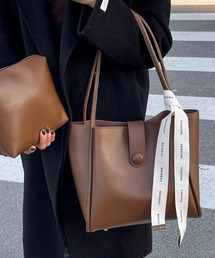 Dita Muaj.（ディータムアージュ）の「通勤・通学に最適◎　シンプルショルダートート　[ポーチ＆リボンタイ付]（トートバッグ）」