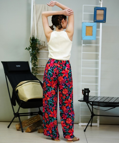 ROXY（ロキシー）の「ROXY/ロキシー タンクトップ カップ付き ロゴ刺繍 RDK242024（タンクトップ・レディース・ブラック/オフホワイト/ホワイト×ブラック・L/M）」の12枚目の写真