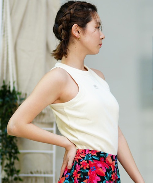 ROXY（ロキシー）の「ROXY/ロキシー タンクトップ カップ付き ロゴ刺繍 RDK242024（タンクトップ・レディース・ブラック/オフホワイト/ホワイト×ブラック・L/M）」の7枚目の写真