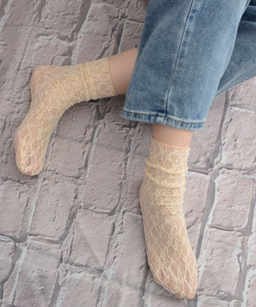 TONE SELECT GOODS（トーンセレクトグッズ）の「【float】レース フラワー クルー丈ソックス（ソックス/靴下・レディース・ホワイト/ブラック/アイボリー・FREE）」の18枚目の写真