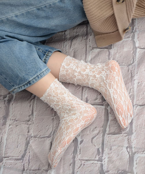 TONE SELECT GOODS（トーンセレクトグッズ）の「【float】レース フラワー クルー丈ソックス（ソックス/靴下・レディース・ホワイト/ブラック/アイボリー・FREE）」の10枚目の写真