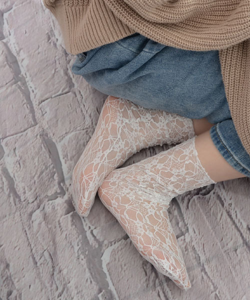 TONE SELECT GOODS（トーンセレクトグッズ）の「【float】レース フラワー クルー丈ソックス（ソックス/靴下・レディース・ホワイト/ブラック/アイボリー・FREE）」の12枚目の写真