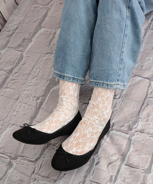 TONE SELECT GOODS（トーンセレクトグッズ）の「【float】レース フラワー クルー丈ソックス（ソックス/靴下・レディース・ホワイト/ブラック/アイボリー・FREE）」の16枚目の写真