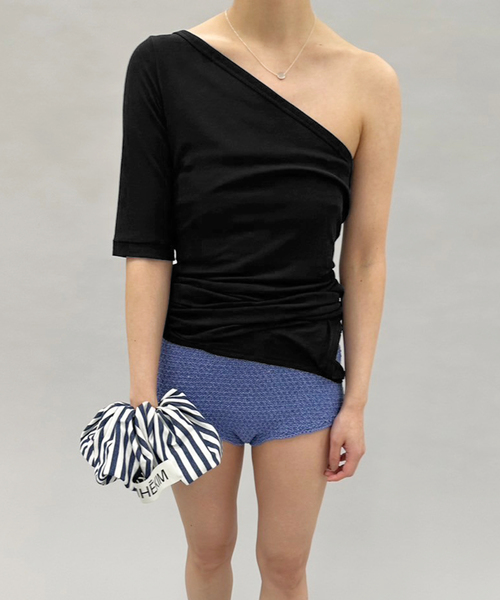 babaco(ババコ)の「【babaco/ババコ】Twisted Cotton Layered Top(Tシャツ/カットソー・レディース・アイボリー/ブラック・FREE)」の4枚目の写真