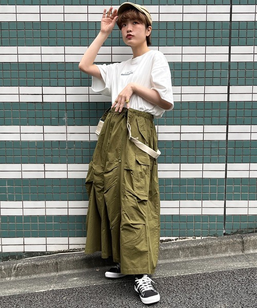 DOUBLE NAME（ダブルネーム）の「ＧＡＭＥＲ　ＢＡＣＫ刺しゅうＴＥＥ（Tシャツ/カットソー・レディース・オフホワイト/グリーン/ピンク・FREE）」の5枚目の写真