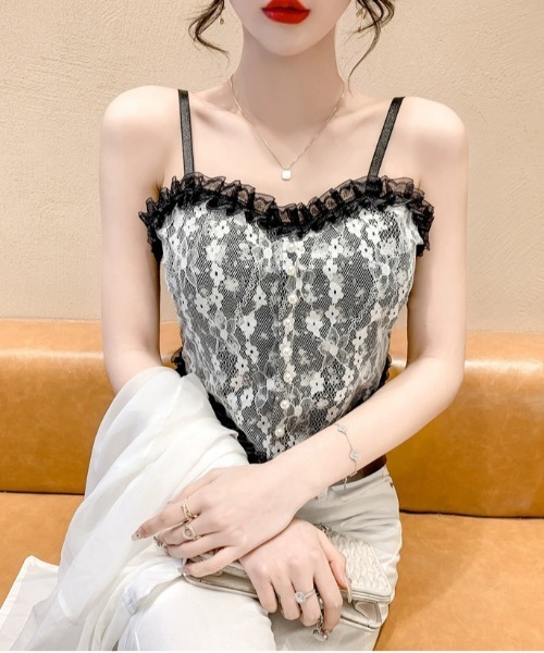 gossip!ロサンゼルス(ゴシップロサンゼルス)の「Y2Kヴィンテージ レース フリルカップ付き フェミニン トレンドレイヤードブラキャミソールインナー(キャミソール・レディース・ブラック/ホワイト・FREE)」の6枚目の写真