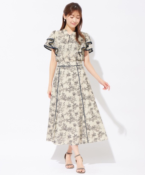 alotta(アロッタ)の「配色パイピングAラインスカート(スカート・レディース・ホワイト系その他・X-LARGE/LARGE/MEDIUM)」の4枚目の写真