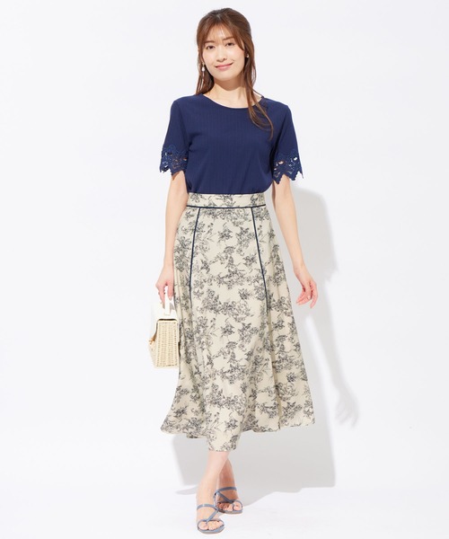 alotta(アロッタ)の「配色パイピングAラインスカート(スカート・レディース・ホワイト系その他・X-LARGE/LARGE/MEDIUM)」の3枚目の写真