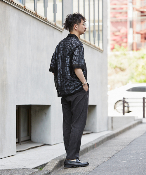 JOURNAL STANDARD relume（ジャーナルスタンダード　レリューム）の「アラベスクレース スクエアレギュラーカラー半袖シャツ（シャツ/ブラウス・メンズ・ブラック/ホワイト/ネイビー・MEDIUM/LARGE）」の10枚目の写真