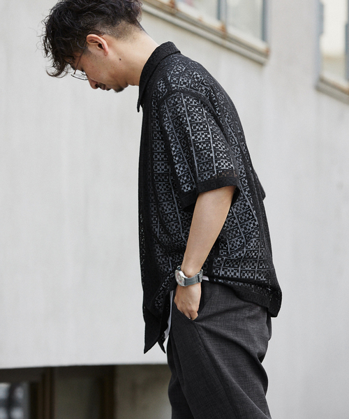 JOURNAL STANDARD relume（ジャーナルスタンダード　レリューム）の「アラベスクレース スクエアレギュラーカラー半袖シャツ（シャツ/ブラウス・メンズ・ブラック/ホワイト/ネイビー・MEDIUM/LARGE）」の15枚目の写真