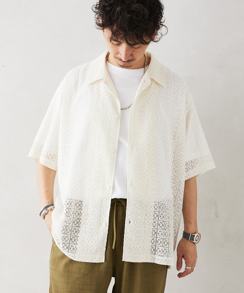 JOURNAL STANDARD relume（ジャーナルスタンダード　レリューム）の「アラベスクレース スクエアレギュラーカラー半袖シャツ（シャツ/ブラウス・メンズ・ブラック/ホワイト/ネイビー・MEDIUM/LARGE）」の21枚目の写真