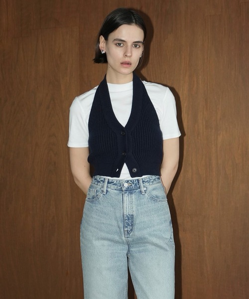 CLANE（クラネ）の「MOCK NECK COMPACT TOPS（Tシャツ/カットソー・レディース・ブラック/ホワイト/アイボリー・1/2）」の6枚目の写真