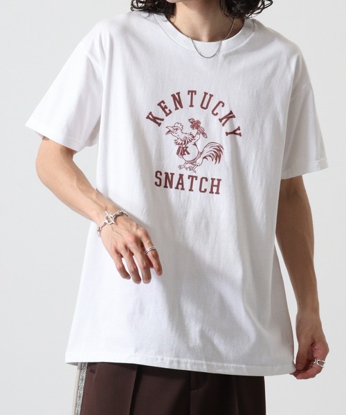 FUNALIVE(ファンアライブ)の「Snatch GILDAN (ギルダン) プリント Tシャツ カレッジ アメカジ柄(Tシャツ/カットソー・メンズ・ホワイト系3/ホワイト系5/ホワイト系その他2/ホワイト系1/ホワイト系2/ホワイト/ホワイト系4/ホワイト系6/ホワイト系その他/ホワイト系その他3/ホワイト系7/ホワイト系8/ホワイト系9/A/ホワイト系その他5/ホワイト系その他6/ホワイト系その他7/ホワイト系その他4/B・S/L/LL/M)」の19枚目の写真