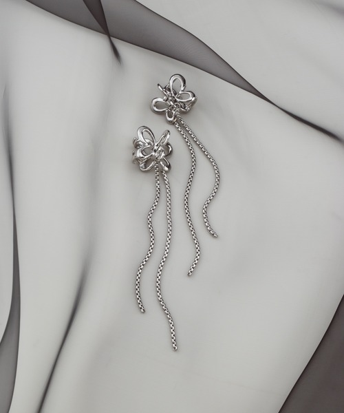 {送料.関税込} シルバー バタフライヘアクリップ シルバーバタフライヘアクリップ バンスクリップ 韓国 蝶々 ナビ