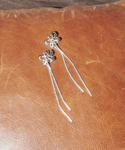 {送料.関税込} シルバー バタフライヘアクリップ シルバーバタフライヘアクリップ バンスクリップ 韓国 蝶々 ナビ